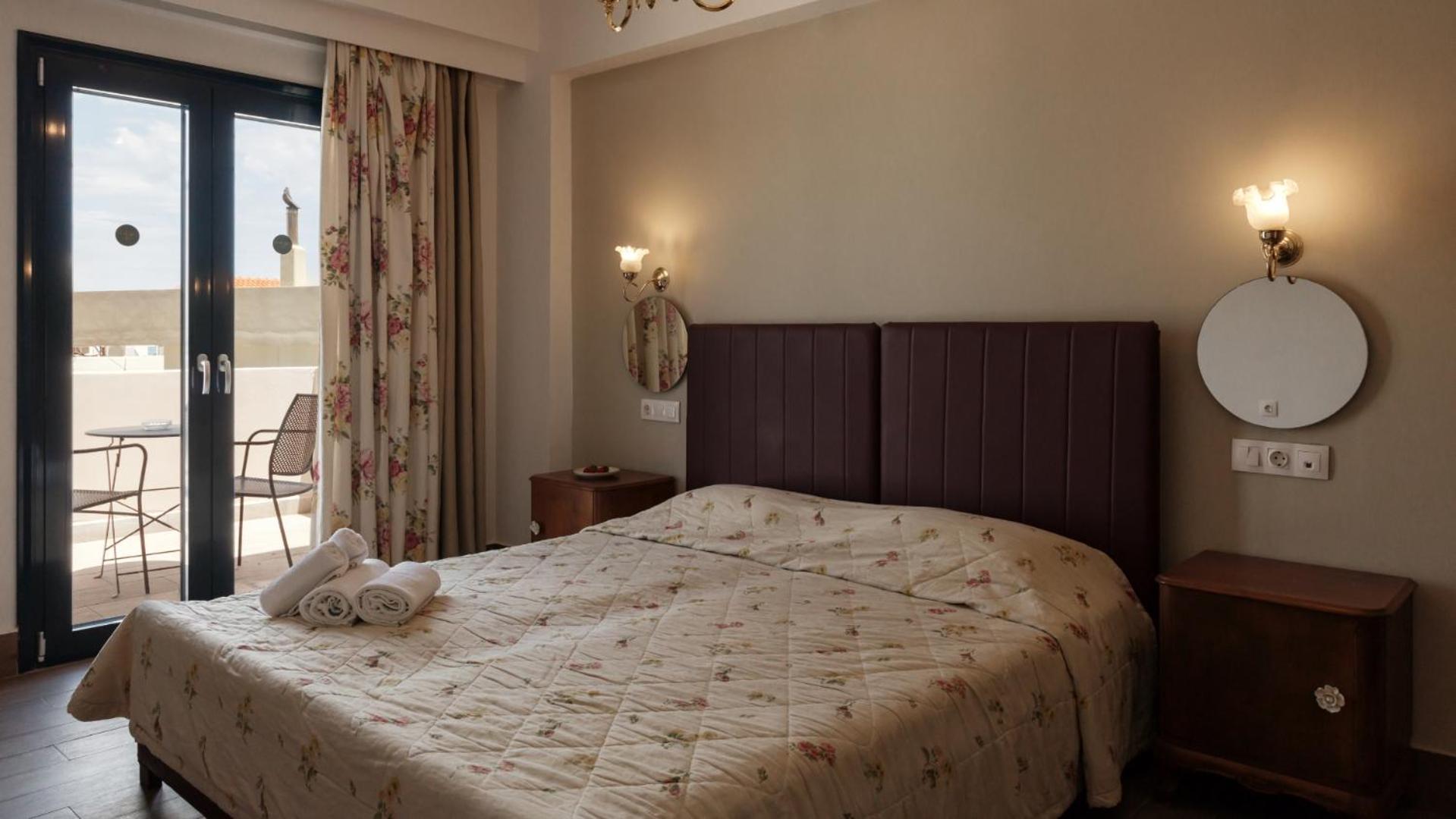 Nami Hotel & Suites Stalís Bilik gambar