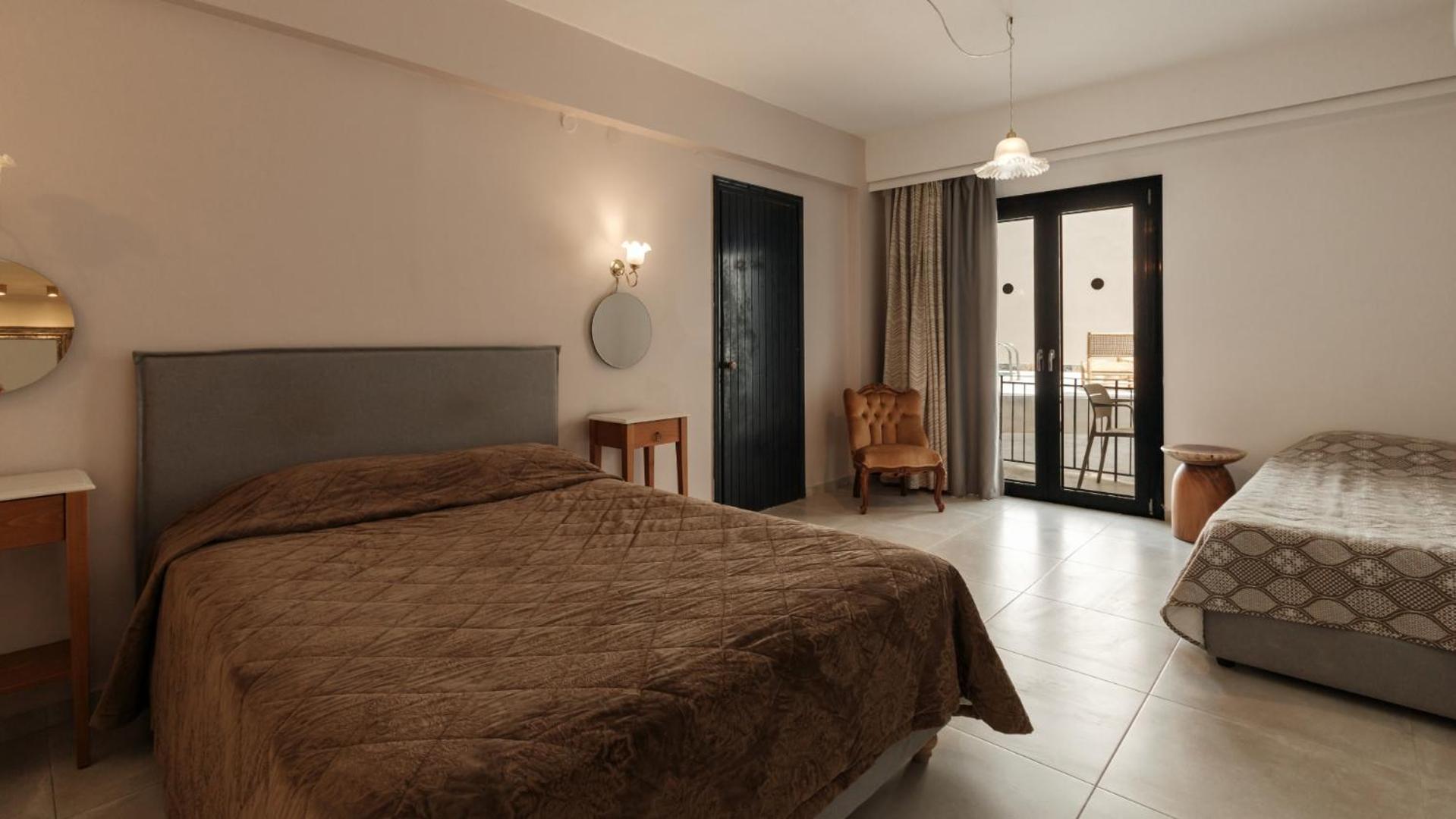Nami Hotel & Suites Stalís Bilik gambar
