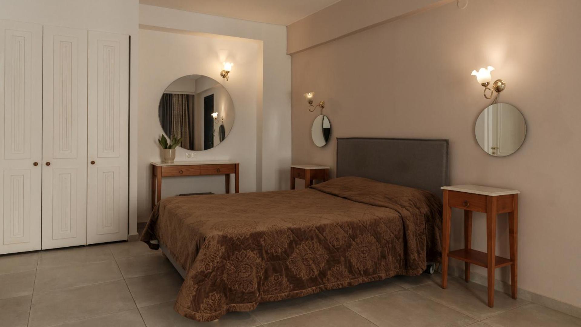 Nami Hotel & Suites Stalís Bilik gambar