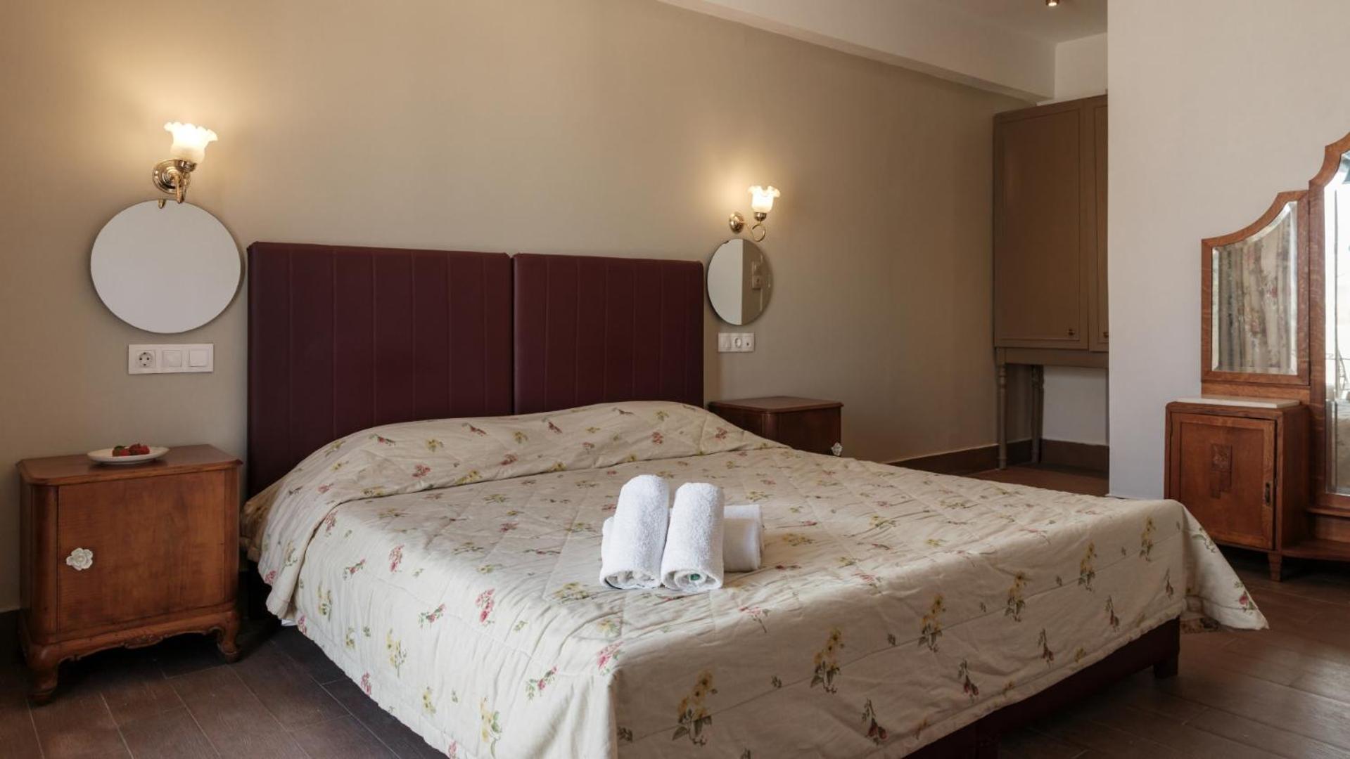 Nami Hotel & Suites Stalís Bilik gambar