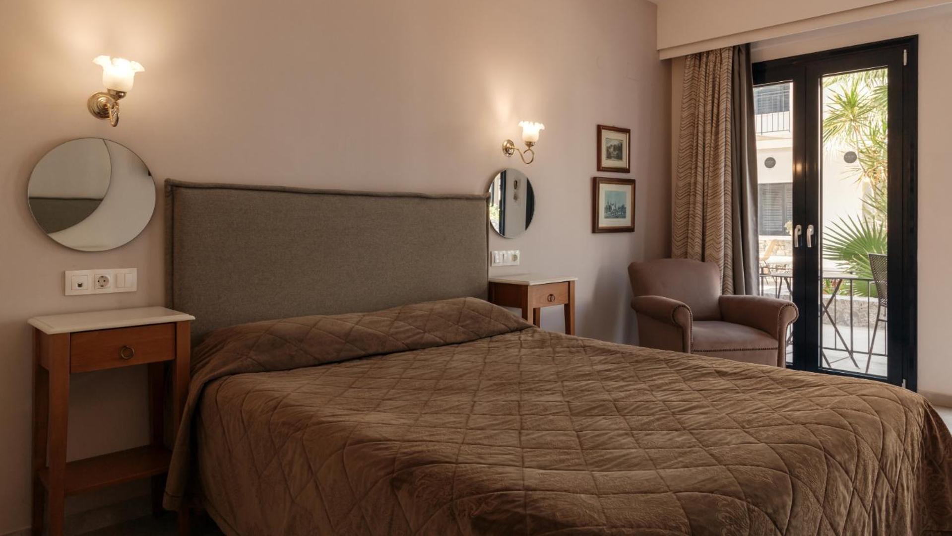 Nami Hotel & Suites Stalís Bilik gambar