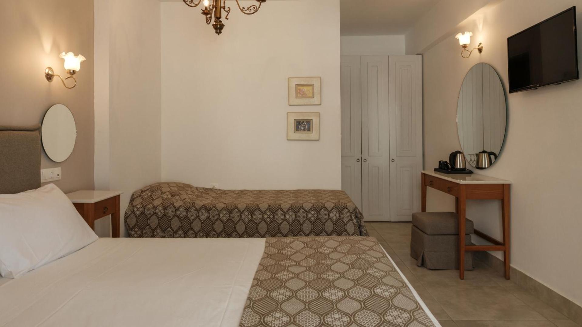 Nami Hotel & Suites Stalís Bilik gambar