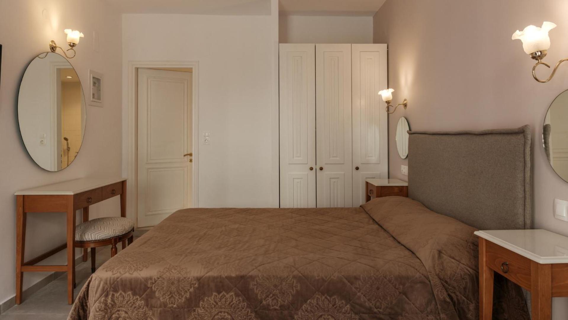 Nami Hotel & Suites Stalís Bilik gambar